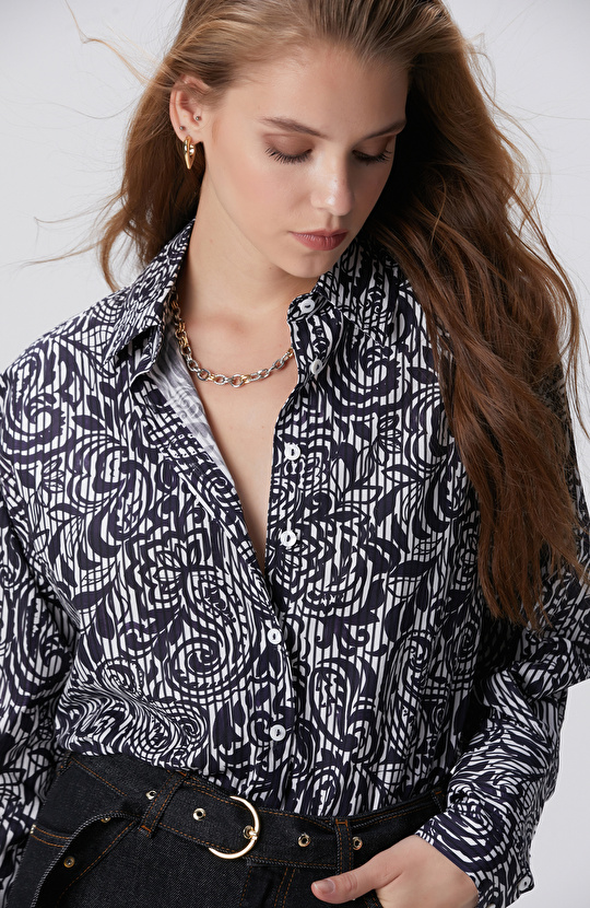 Lacivert Beyaz Desenli Gömlek