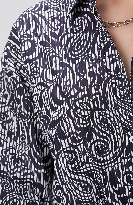 Lacivert Beyaz Desenli Gömlek