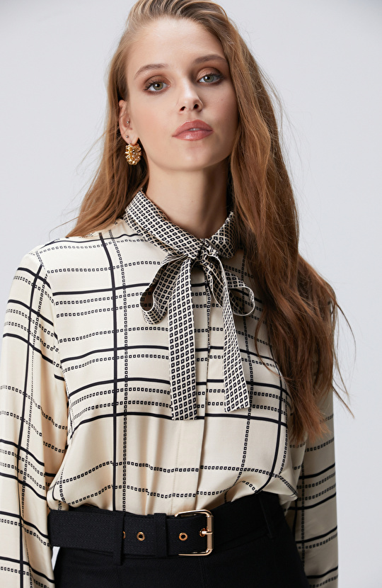 Siyah Kırık Beyaz Desenli Viskon Gömlek