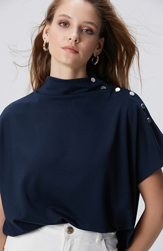 Lacivert Çıtçıt Detaylı T-shirt