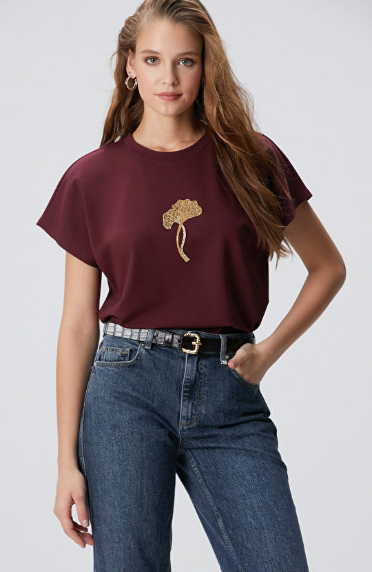 Bordo Çiçek Taş İşlemeli T-shirt Bordo Çiçek Taş İşlemeli T-shirt