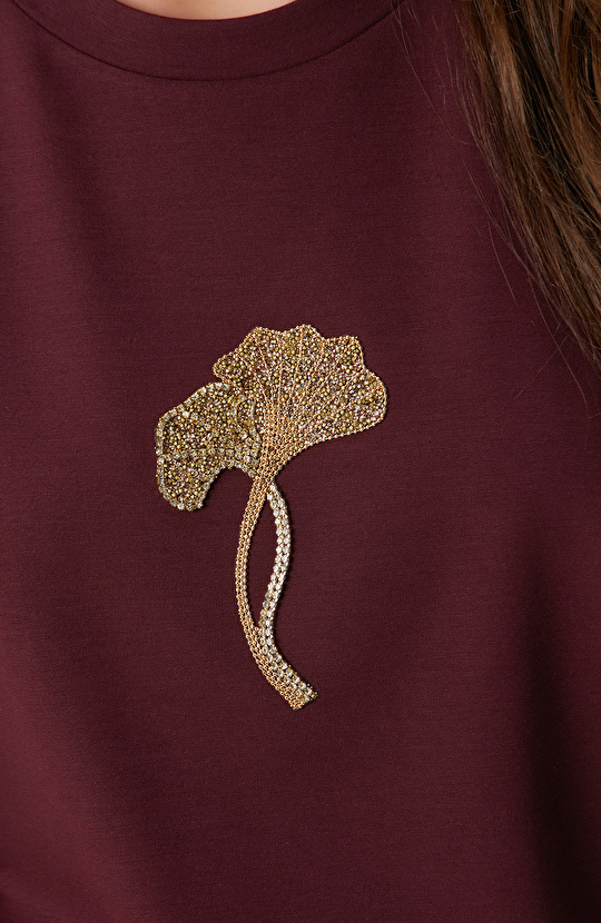 Bordo Çiçek Taş İşlemeli T-shirt