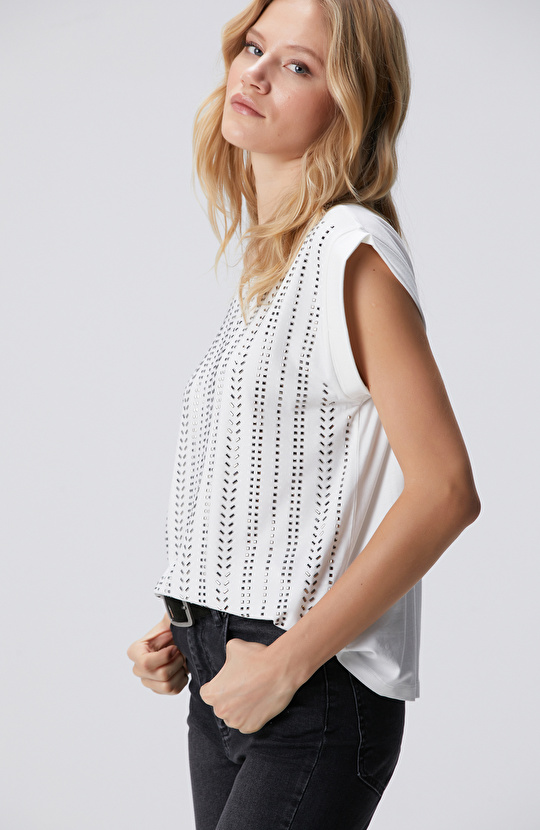 Kırık Beyaz Taş Baskılı T-shirt