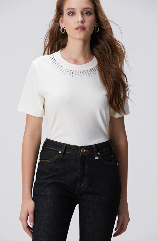 Kırık Beyaz T-shirt