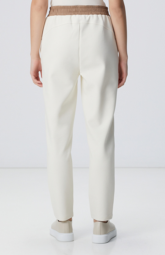 N-Tech Kırık Beyaz Dokuma Garnili Örme Eşofman