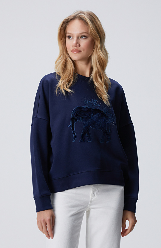 Lacivert Fil Nakışlı Sweatshirt