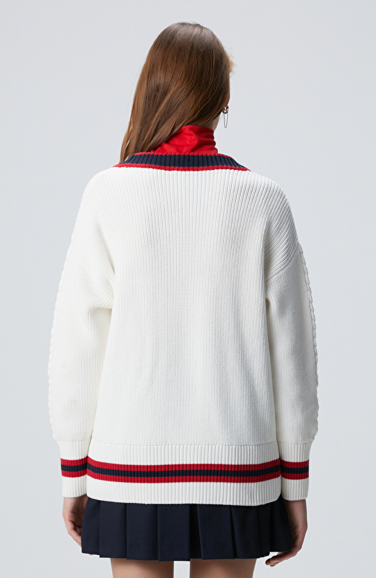 Beyaz Patchli Renkli Ribanalı Hırka