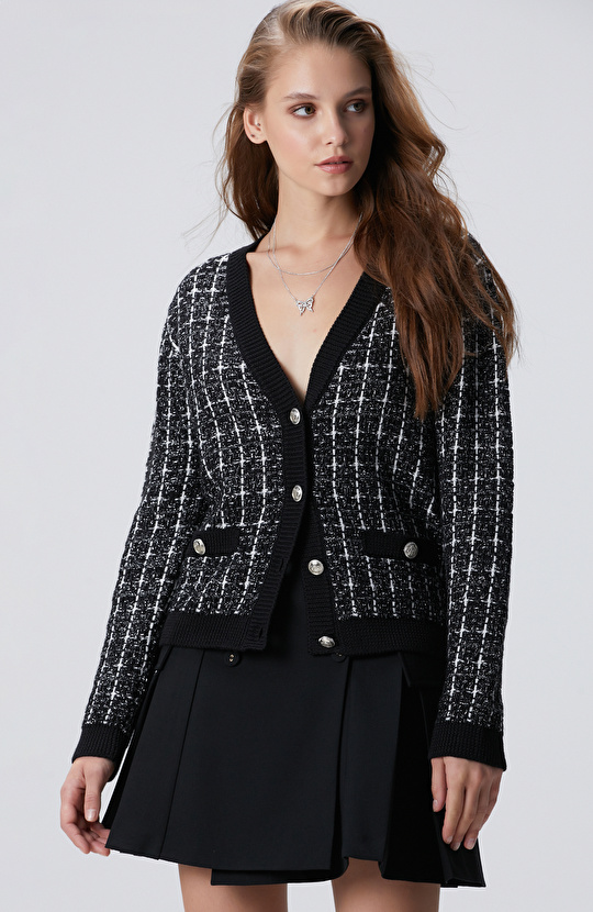 Siyah Beyaz Yün Karışımlı Hırka Siyah Beyaz Yün Karışımlı Hırka