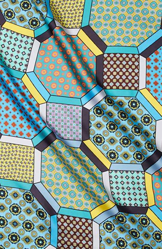 Renkli Kadın Desenli Twill İpek Eşarp