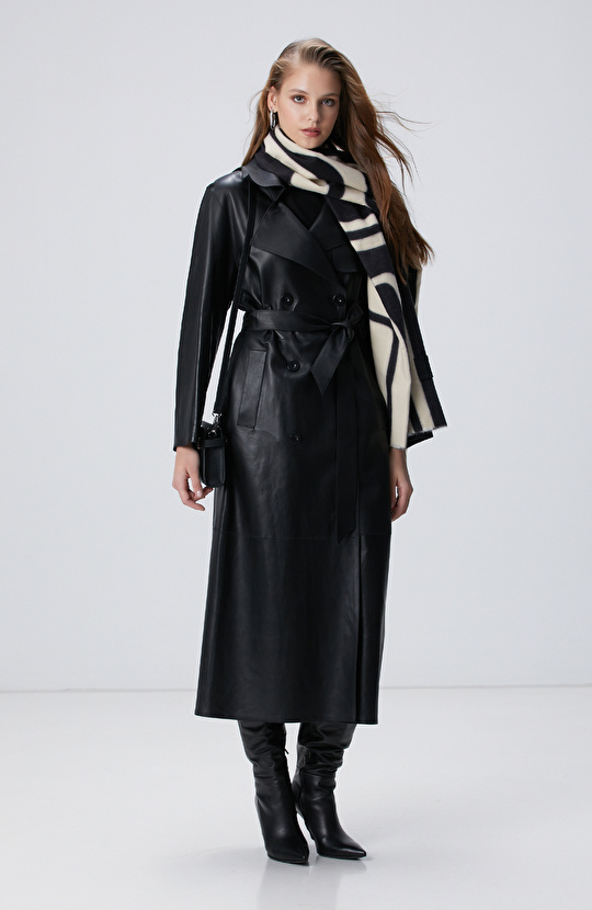 Siyah Deri Pardösü