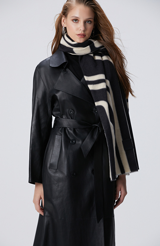 Siyah Deri Pardösü