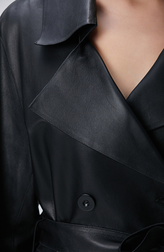 Siyah Deri Pardösü