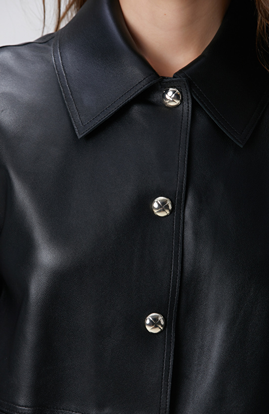 Siyah Çıtçıt Kapama Deri Mont