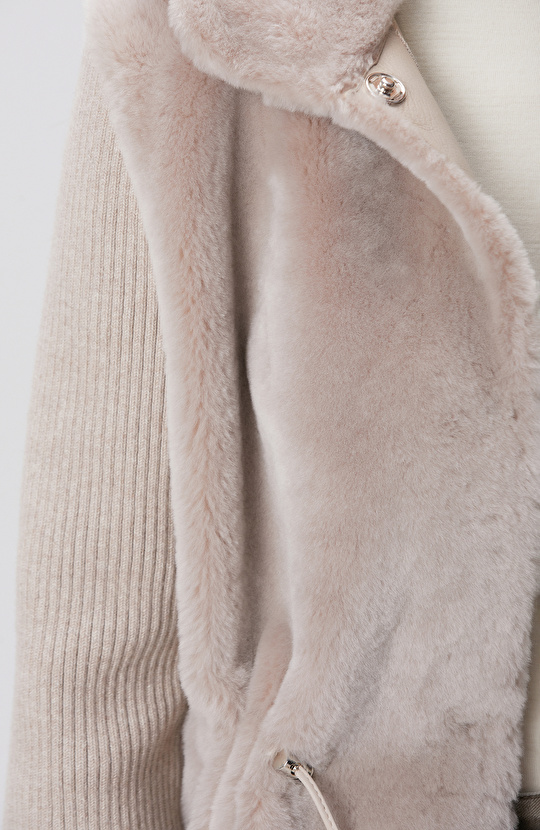 Taş Triko Detaylı Deri Kaban