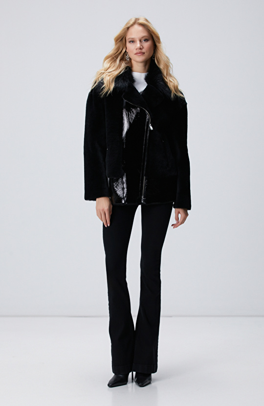 Siyah Deri Yakası Kürklü Kaban