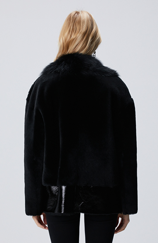 Siyah Deri Yakası Kürklü Kaban