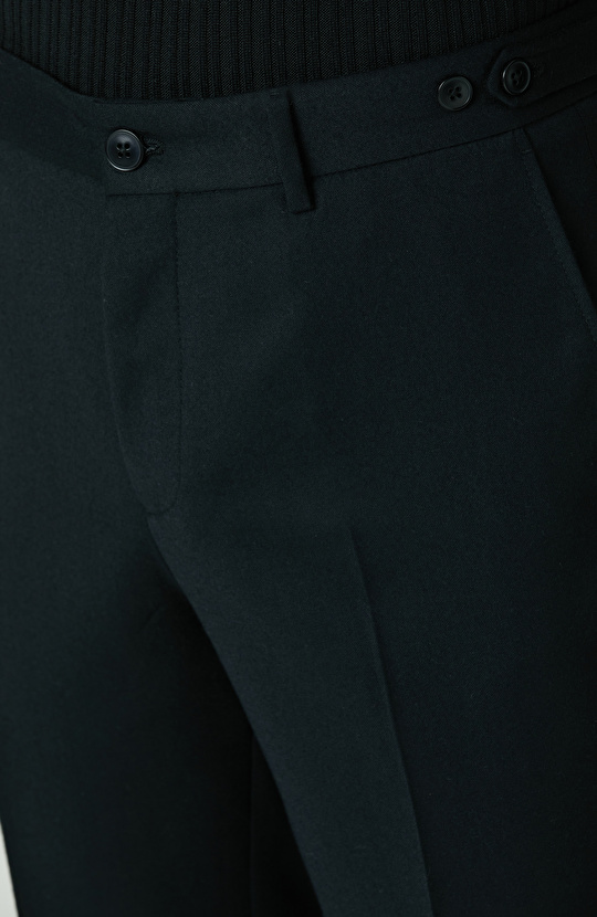 Siyah Kemerli Yün Karışımlı Pantolon