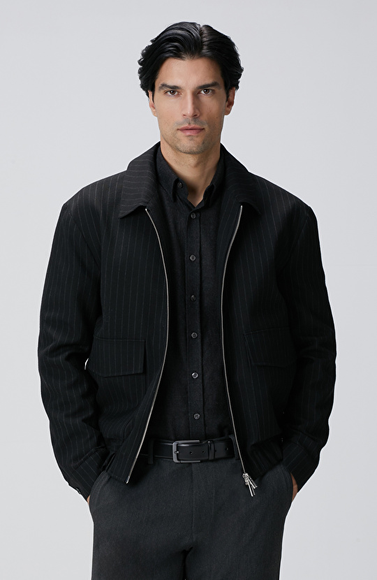 Siyah Çizgili Yün Mont Siyah Çizgili Yün Mont