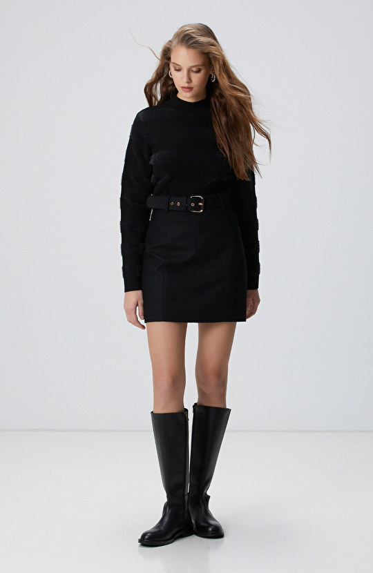 Siyah Çizgili Triko Kazak