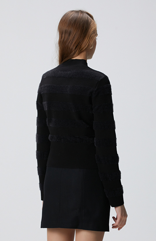 Siyah Çizgili Triko Kazak