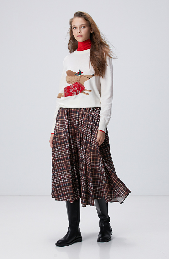 Kırık Beyaz Triko Kazak