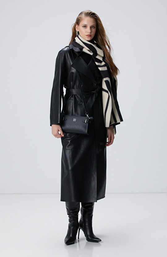 Siyah Desenli Kadın Çanta