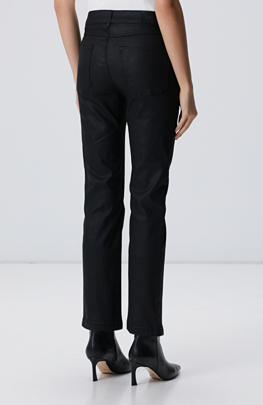 Siyah Kaplama Casual Pantolon