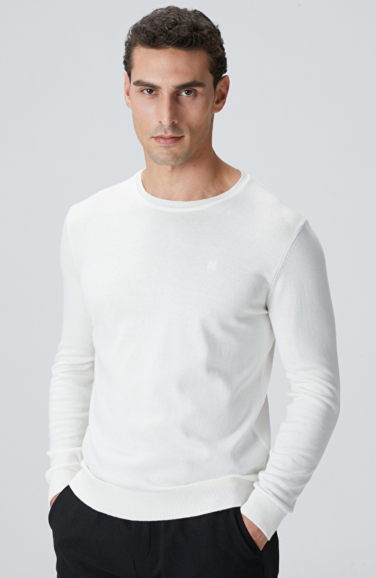 Kırık Beyaz Basic Kazak