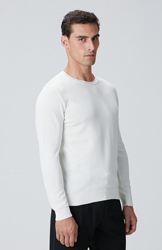 Kırık Beyaz Basic Kazak