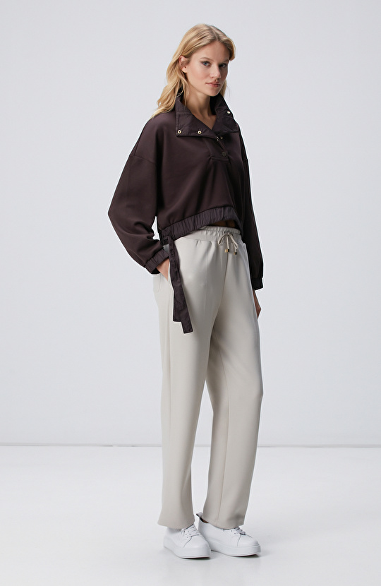 Kahverengi Çıtçıt Detaylı Sweatshirt