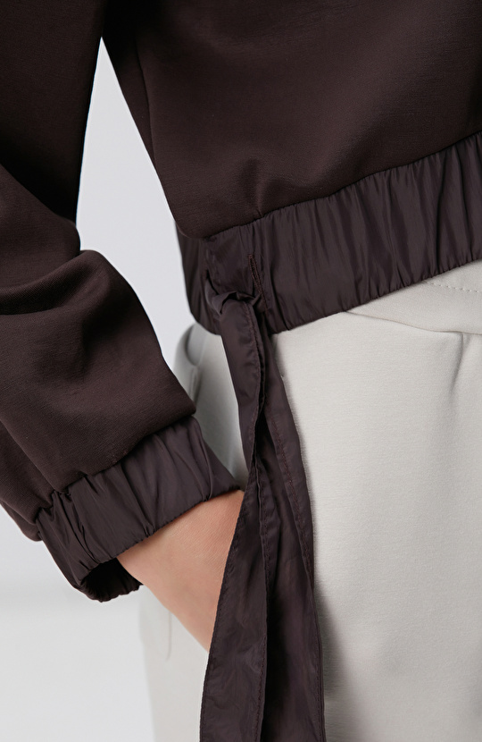 Kahverengi Çıtçıt Detaylı Sweatshirt