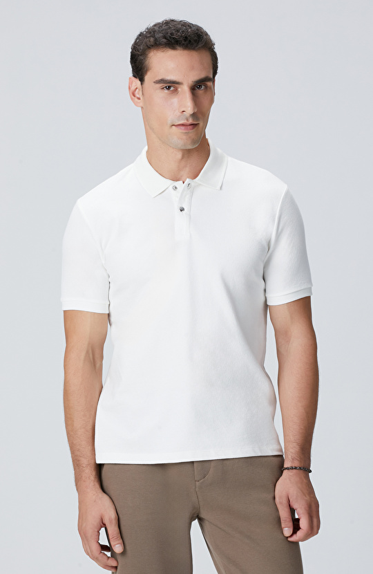 Kırık Beyaz Çıtçıtlı T-shirt Kırık Beyaz Çıtçıtlı T-shirt