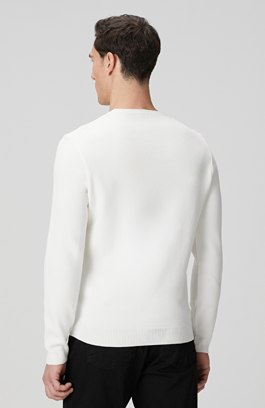 Kırık Beyaz Örgü Kazak