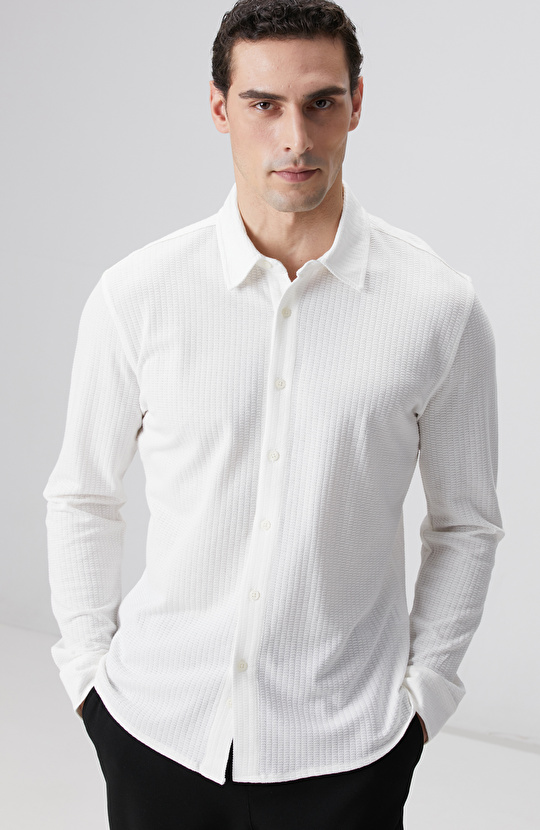 Beyaz Uzun Kollu Örme Gömlek