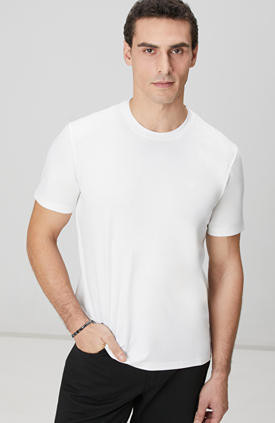 Kırık Beyaz Basic T-shirt