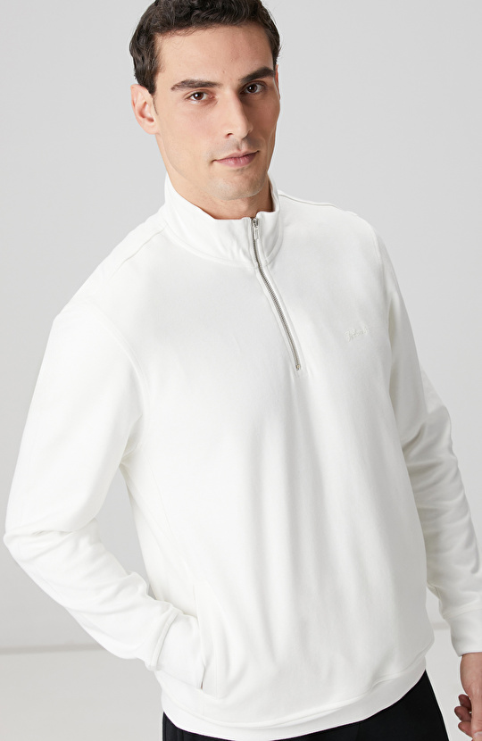 Kırık Beyaz Sweatshirt