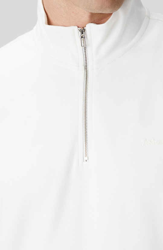 Kırık Beyaz Sweatshirt