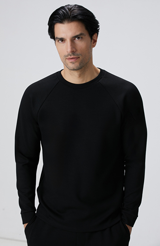 Siyah Bisiklet Yaka Basic Sweatshirt
