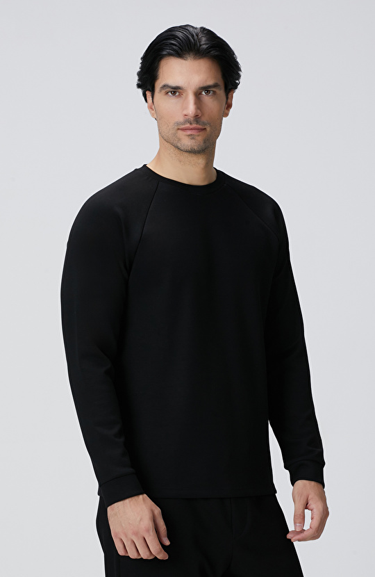 Siyah Bisiklet Yaka Basic Sweatshirt