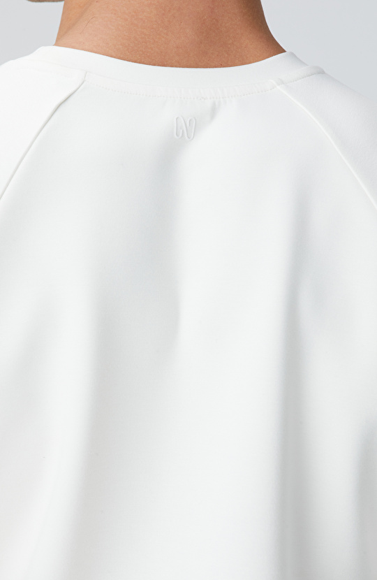 Kırık Beyaz Bisiklet Yaka Basic Sweatshirt