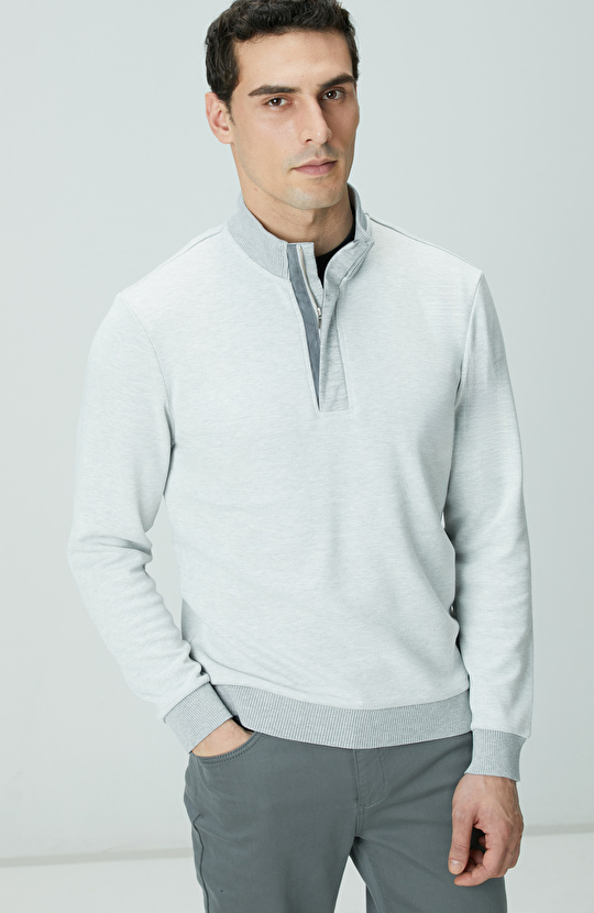 Kırık Beyaz Fermuarlı Yaka Garnili Sweatshirt