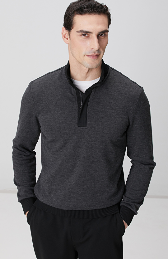 Siyah Fermuarlı Yaka Garnili Sweatshirt