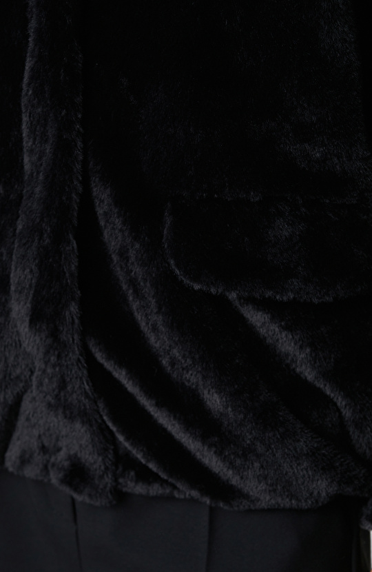 Siyah Cep Detaylı Suni Kürk Mont