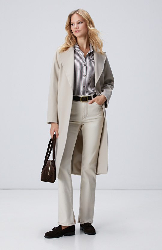 Taş Geniş Yakalı Manto