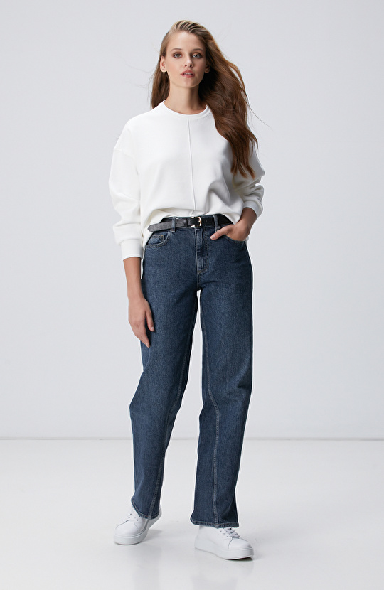 Kırık Beyaz Sweatshirt