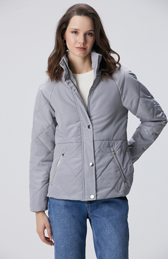 Gri Yarım Kapitone Detaylı Kaban