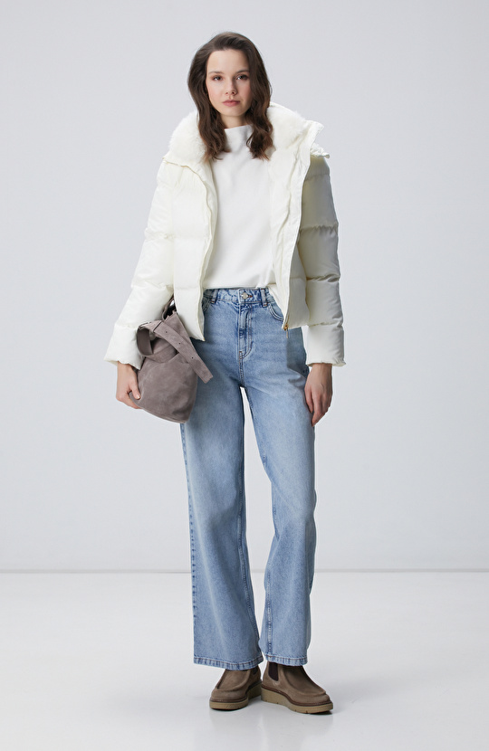 Kırık Beyaz Kapüşonlu Kapitone Mont