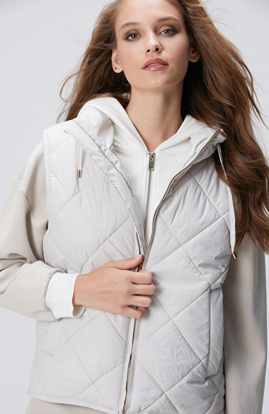 Taş Dik Yaka Kapitoneli Casual Yelek