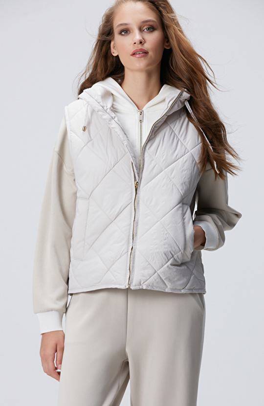 Taş Dik Yaka Kapitoneli Casual Yelek