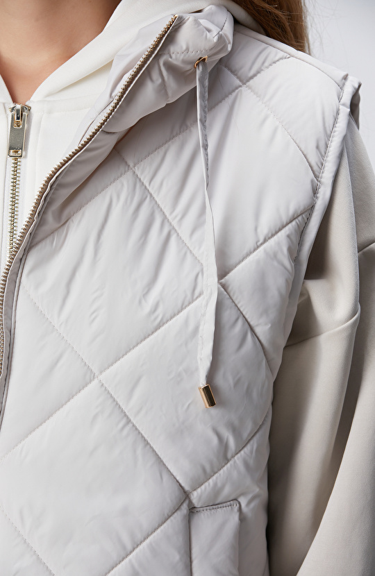 Taş Dik Yaka Kapitoneli Casual Yelek